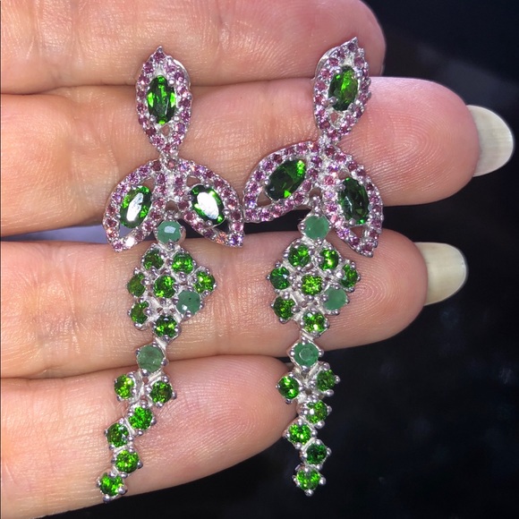 Exquisite Genuine Emerald Chrome Diopside Earrings - Picture 3 of 9
